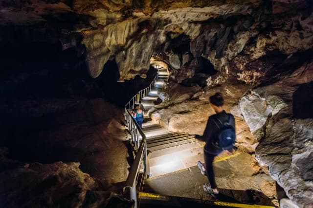 Image of cango_caves