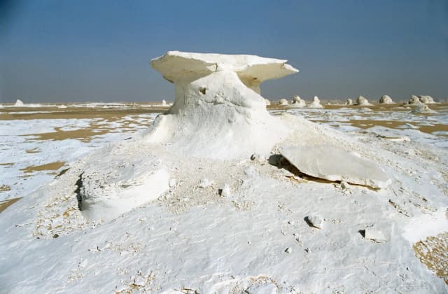 Image of white_desert