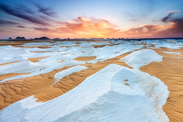 Image of white_desert